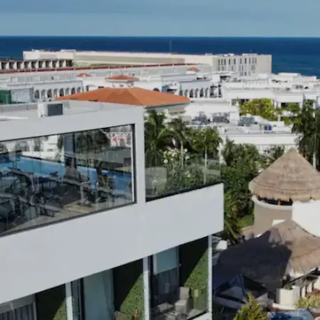 Apts 200M From Beach Sleeps 10